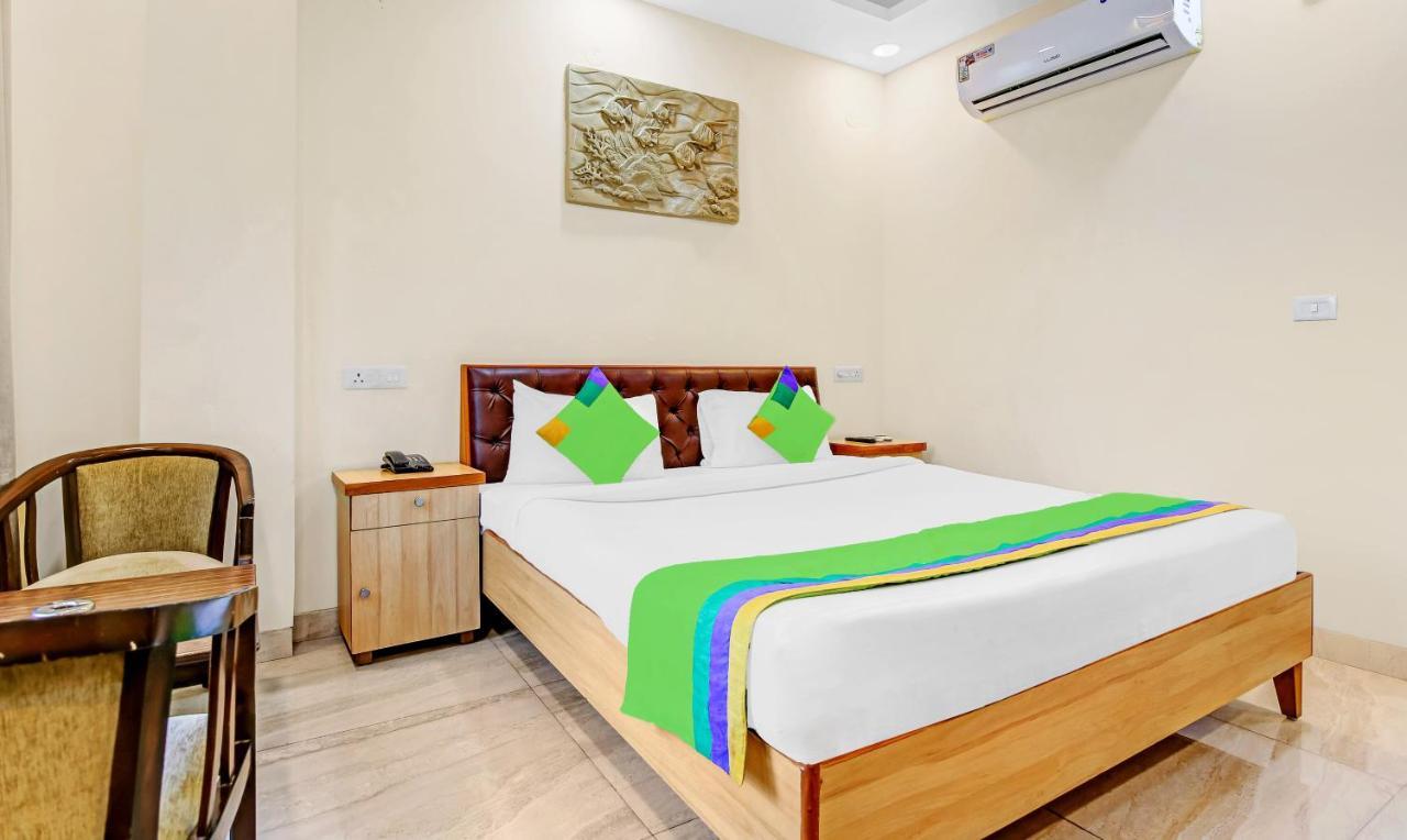 Treebo Sai Village Gold Souk - Sec 43 Gurgaon Eksteriør billede