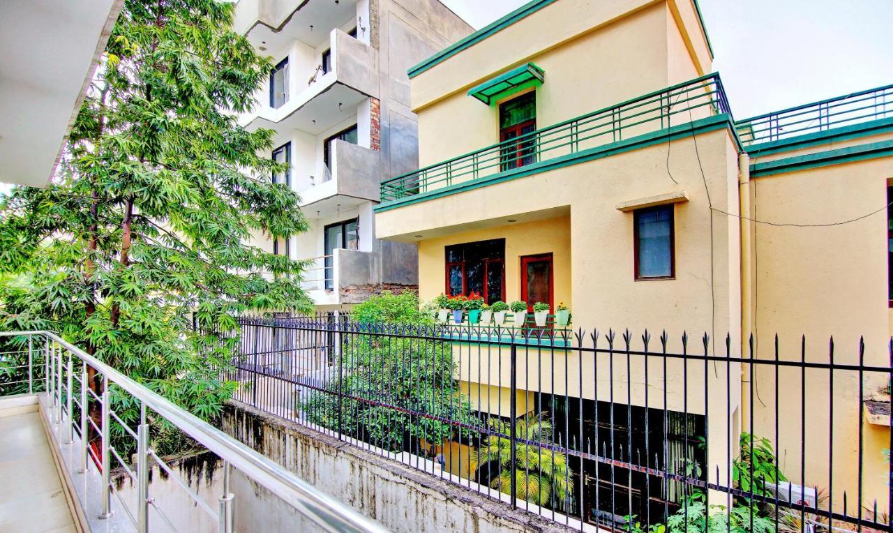 Treebo Sai Village Gold Souk - Sec 43 Gurgaon Eksteriør billede