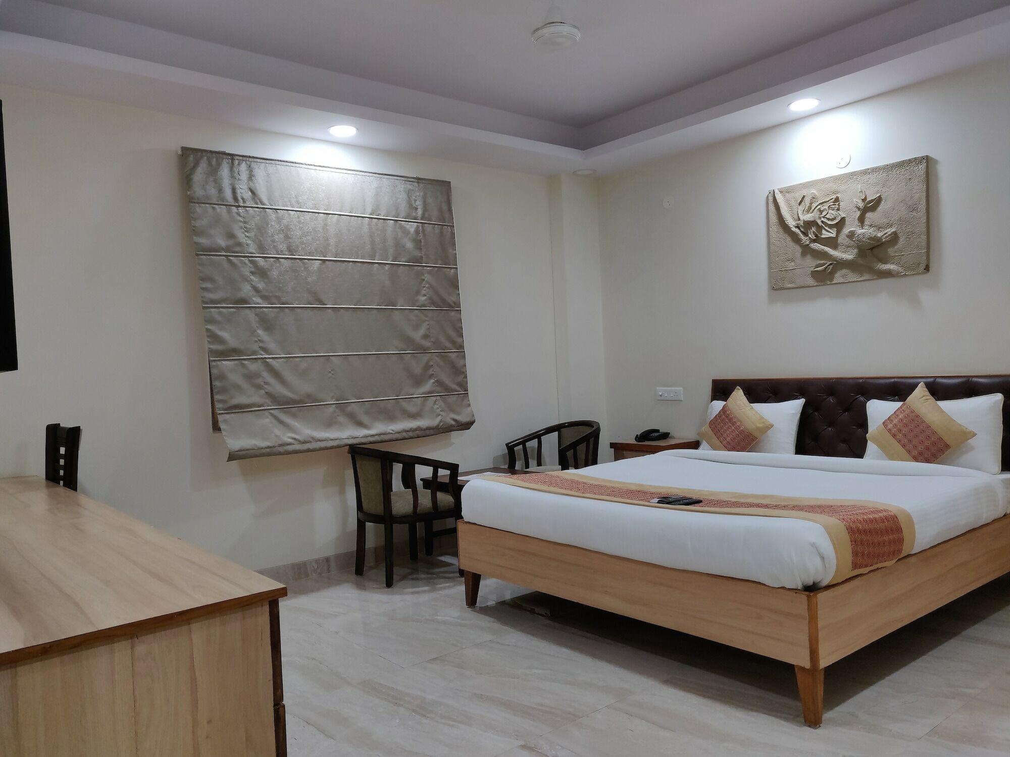 Treebo Sai Village Gold Souk - Sec 43 Gurgaon Eksteriør billede